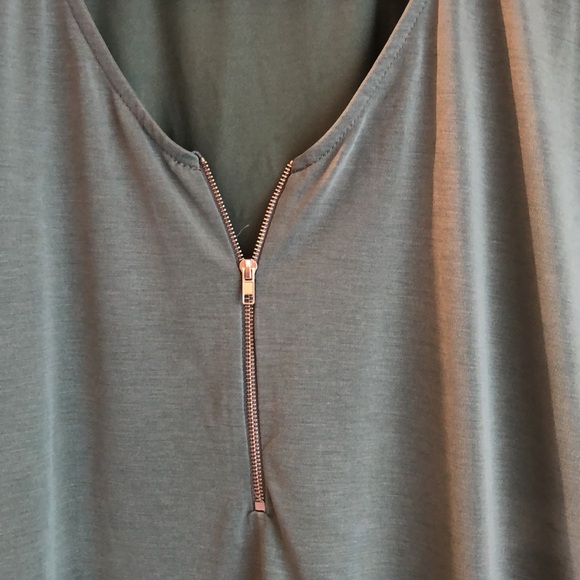 Green Envelope short sleeved blouse. Size S. Half zip. Lightweight. - Picture 3 of 6